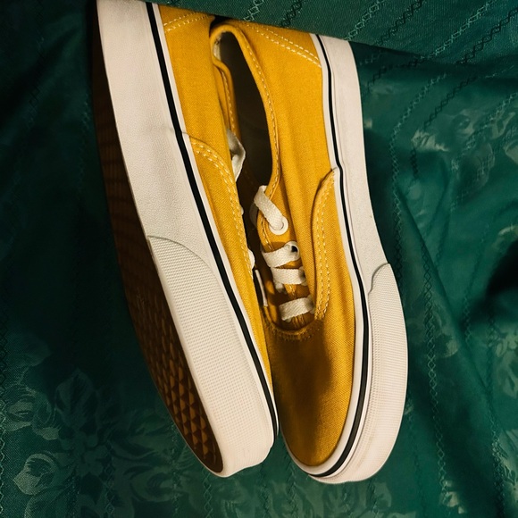 2 pairs Womens Vans size 6.5 Green Floral Yellow very good condition see photos - Picture 4 of 8